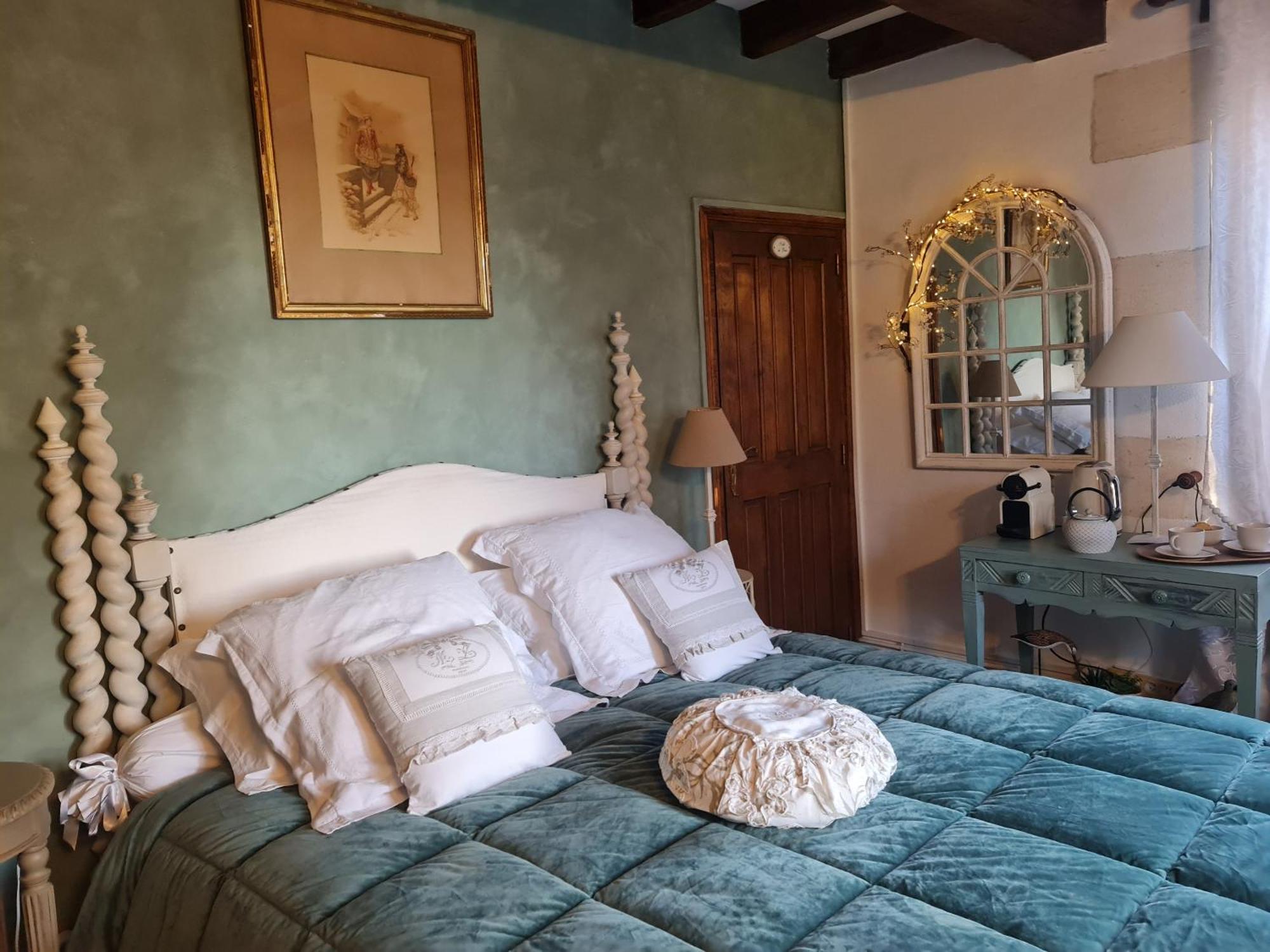 Moulin Rouhaud Hotel Montboyer Стая снимка