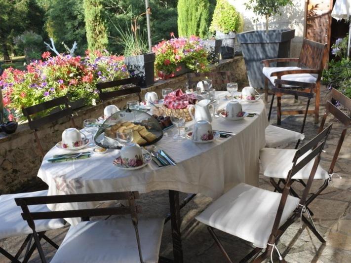 Moulin Rouhaud Hotel Montboyer Екстериор снимка