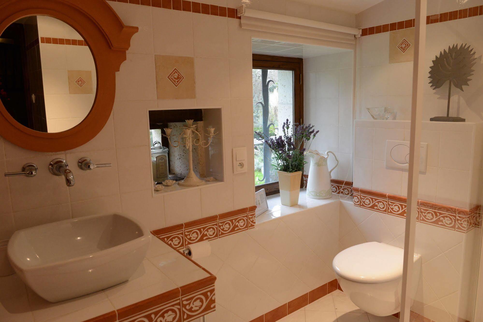 Moulin Rouhaud Hotel Montboyer Екстериор снимка