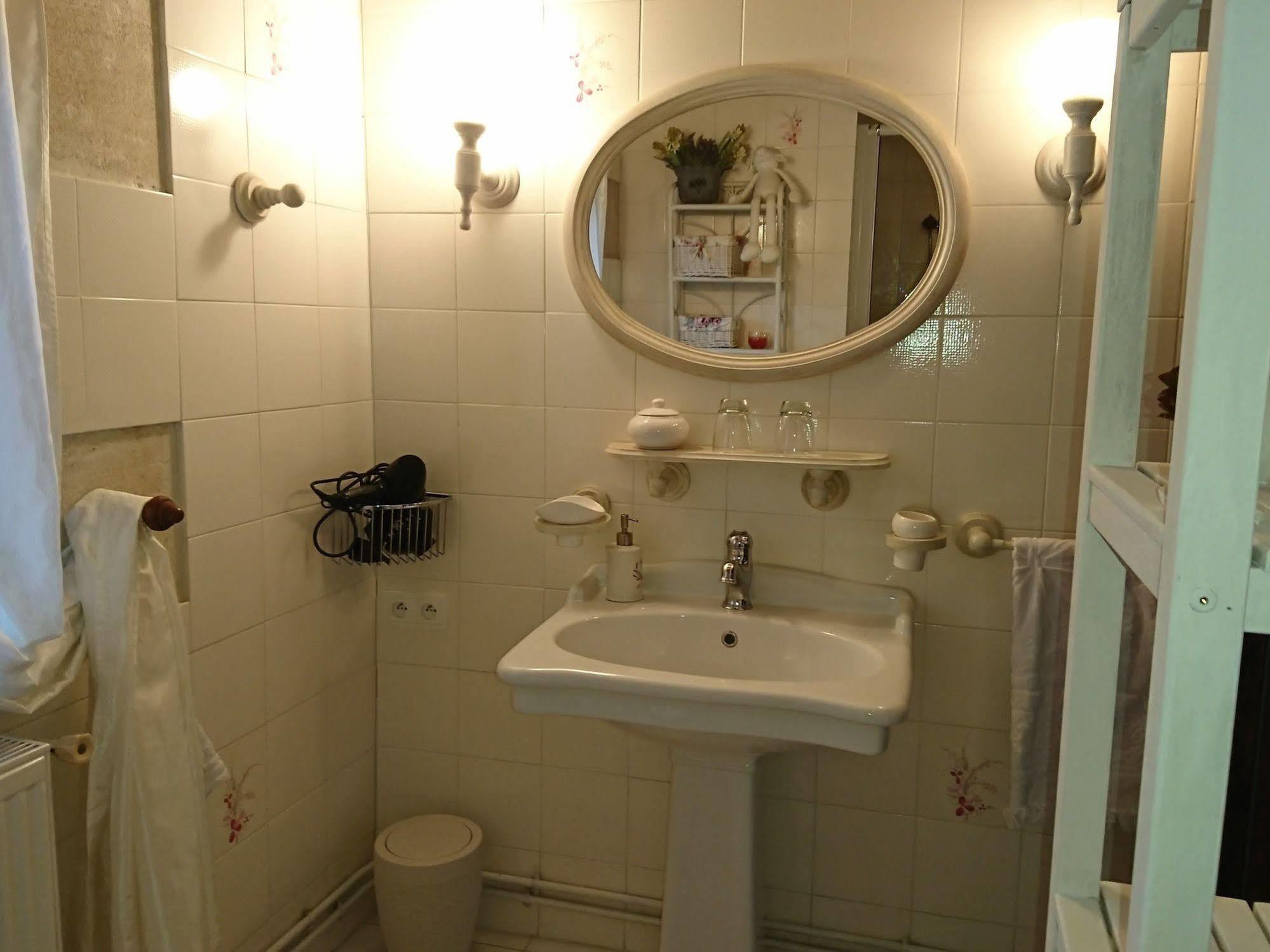Moulin Rouhaud Hotel Montboyer Екстериор снимка