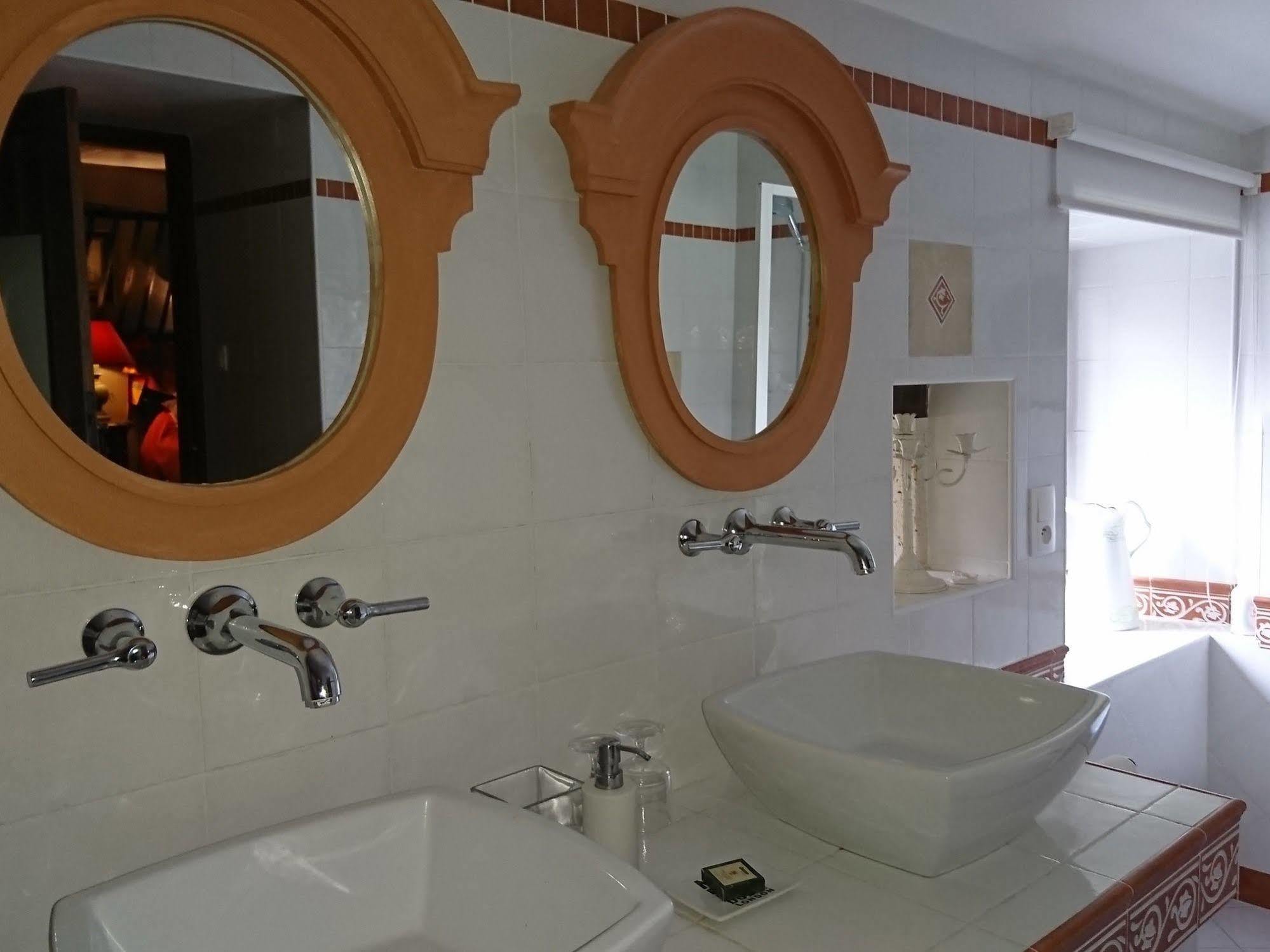 Moulin Rouhaud Hotel Montboyer Екстериор снимка