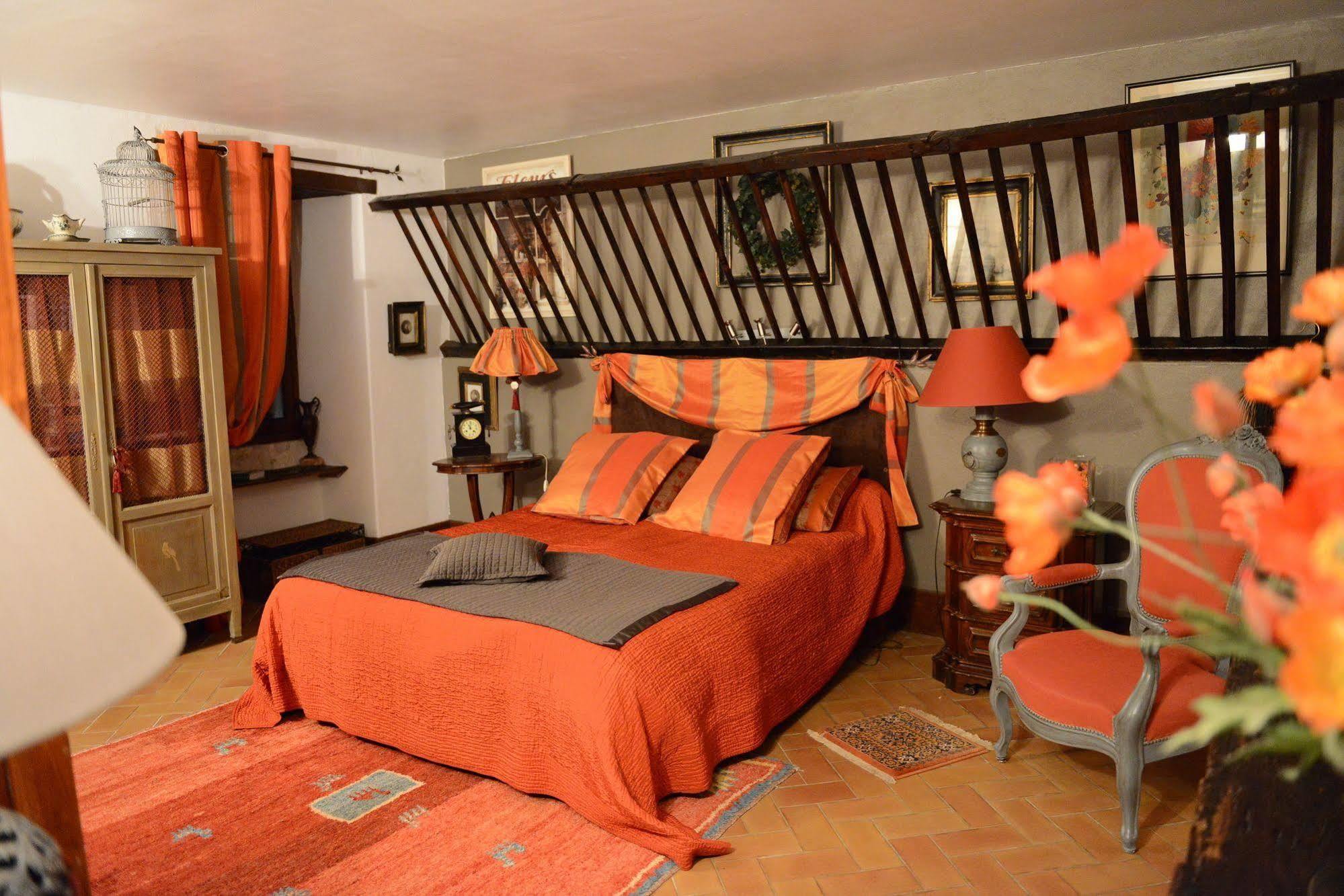 Moulin Rouhaud Hotel Montboyer Екстериор снимка
